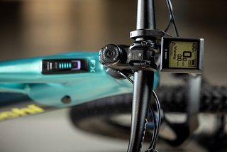 Beim Display wurde das Bosch Kiox 300 Display für das FX 9.1 gewählt - das Einstiegsmodell kommt mit dem Bosch Intuvia 100 Display. Beim Display wurde das Bosch Kiox 300 Display für das FX 9.1 gewählt - das Einstiegsmodell kommt mit dem Bosch Intuvia 100 Display.