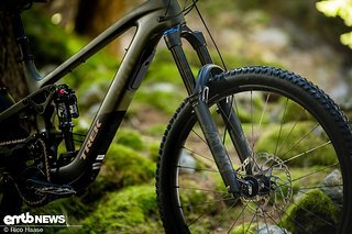 7.999 € muss man für das Slash+ 9.7 auf den Tisch legen, das Rad kommt mit einem günstigen Spec