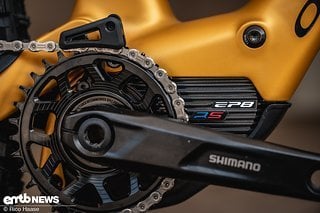 Der Shimano EP801 RS-Motor wird durch einen fest verbauten Akku mit Energie versorgt