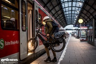 Dieses kleine E-Bike eignet sich auch gut zum Pendeln mit dem Zug