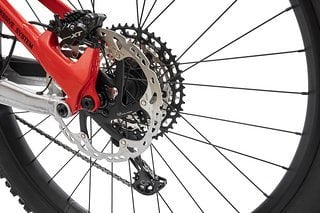 Gebremst und Geschaltet wird mit Shimano XT