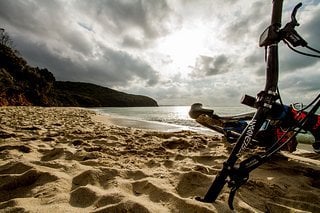 Unsere Ausfahrt auf den Trails endete am Strand