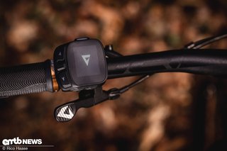 Die neue RideControl Dash 2-Steuereinheit bietet mit einem hochauflösenden 1,5-Zoll-Farbdisplay.