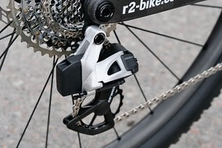 Die Schaltung wurde aus einer SRAM Red AXS XPLR 12-fach und einem SRAM Red eTap 11-fach kombiniert.