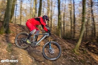 Am liebsten fährt er mit dem E-MTB über ruppige Trails, die gern auch gerade nach unten gehen können