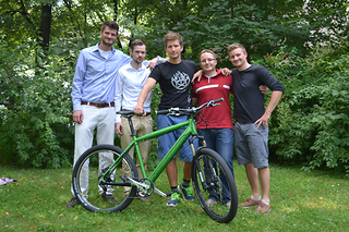 Das Gründer-Team hinter FAZUA: Marcus Schlüter, Fabian Reuter, Johannes Biechele, Sebastian Boß und Philipp Schuster (geb. Kalläne) (v.l.n.r.).