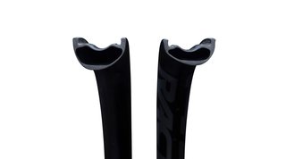 Gut zu erkennen: Vorn und hinten kommen unterschiedliche Felgenprofile zum Einsatz.