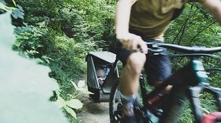 Um möglichst schonend zu Radeln, geht es auf Singletrails bergauf und auf Forstwegen wieder gen Tal