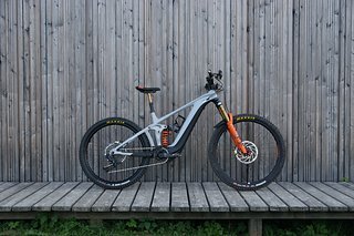 Mein aufgemotztes Giant Reign steht bereit und scharrt schon mit den (Maxxis)Hufen.