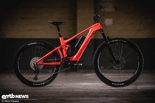 Neu für 2024 im Lineup ist das Trance X Elite 3, bei dem Giant auf einen Carbon-Hauptrahmen mit Alu-Hinterbau setzt