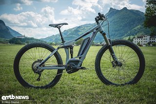 Das Cube Sting WLS Hybrid 140 SL 500 ist ein sehr potentes, optisch ansprechendes E-Trailbike für Frauen