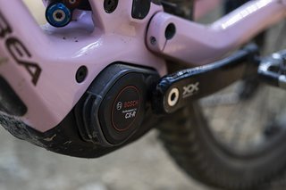 Ideal für E-Racing: der neue Bosch CX-R mit 100 Nm maximalem Drehmoment und 750 Watt Leistung. Ideal für E-Racing: der neue Bosch CX-R mit 100 Nm maximalem Drehmoment und 750 Watt Leistung.