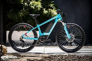 Cube Acid Hybrid SL – dank semitintegriertem 400-Wh-Akku bringt dieses E-MTB nur 18,6 kg auf die Waage