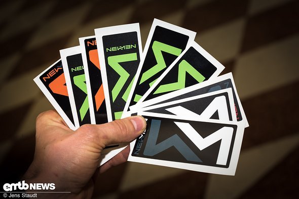 Darfs auch etwas bunter sein? Wer farbliche Abstimmung möchte, kann auf die angeboteten Sticker zurückgreifen. Darfs auch etwas bunter sein? Wer farbliche Abstimmung möchte, kann auf die angeboteten Sticker zurückgreifen.