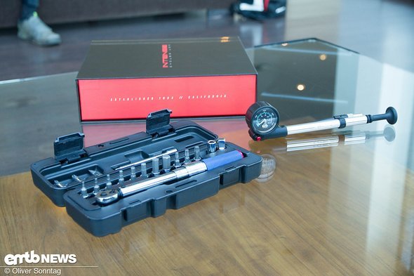 A torque wrench!? Intense wants to make sure its customers are equipped with all the necessary tools A torque wrench!? Intense wants to make sure its customers are equipped with all the necessary tools