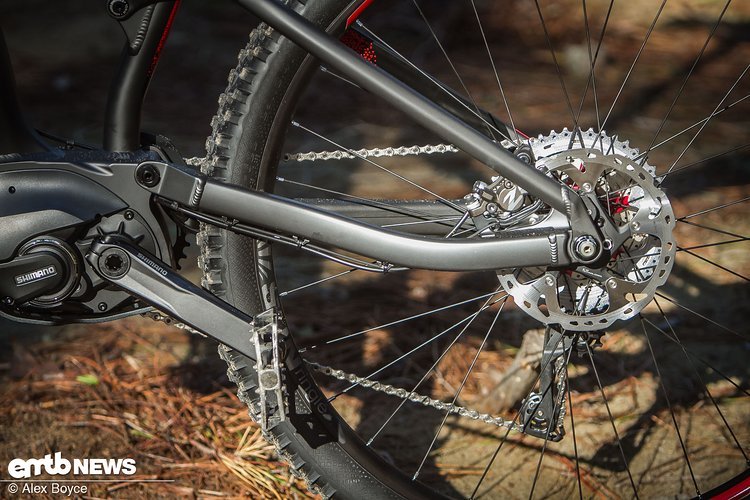 Das ist eine ziemlich kurze Kettenstrebe für ein 29er E-Bike.... Das ist eine ziemlich kurze Kettenstrebe für ein 29er E-Bike....