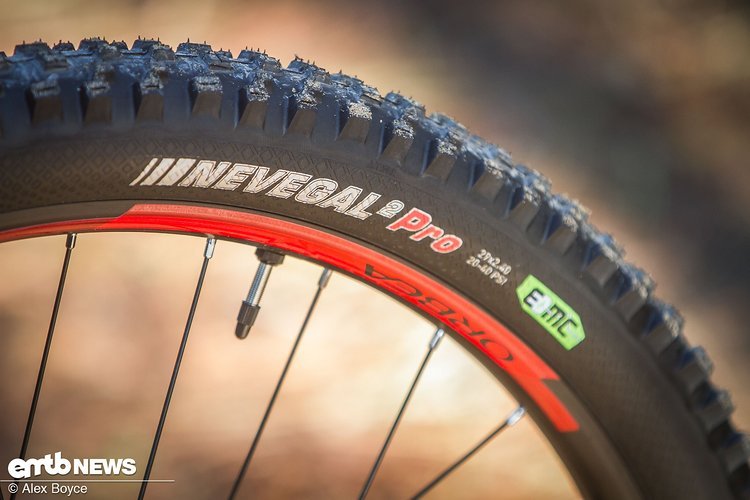 Eine wirklich gute E-Bike-Reifenkombination, robust und mit gutem Abrollverhalten. Eine wirklich gute E-Bike-Reifenkombination, robust und mit gutem Abrollverhalten.