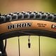 Der Maxxis Rekon passt nicht nur optisch hervorragend.