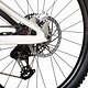 Verzögert wird ebenfalls mit SRAM Produkten: Die Vierkolben-Bremse Motive soll eine gute Wahl sein.