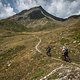 Kathi Kuypers, Olly Wilkins und der Fotograf Nathan Hughes erleben im Aostatal ein echtes E-Dventure