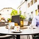 In Schlanders gabeln wir Marc beim Kaffeetrinken auf