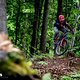 Mit dem Propain Sresh SL hat man auf dem Trail vor allem eins: Mächtig viel Spaß!