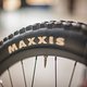 ... 28,5 mm breiten Felgen und Maxxis-Reifen
