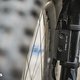Herzstück des Bosch E-Bike ABS: die Kontrolleinheit an der Federgabel.