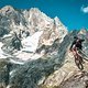 Alpengipfel und Enduro. Die E-Tour de Mont-Blanc ist ein knallhartes Etappenrennen vor bombastischer Kulisse.