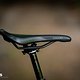 Heckspoiler am Ergon E-MTB Sattel: Für Support in steilen Anstiegen ist das Heck des Sattels deutlich ausgeformt.