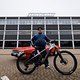 Uncle Ray ist 2025 und 2026 auf den E-Bikes von Raymon aus Schweinfurt unterwegs.