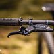 Die verbauten SRAM Maven Silver verzögern auf den Punkt, sind kraftvoll und standfest.