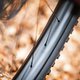 Dafür gibt&#039;s hochwertige Carbon-Laufräder aus hauseigener Fertigung mit E-Bike-spezifischen Naben.
