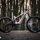 Haibike ALLMTN CF 11 TRN/IQ – die Topversion dieses Allround-E-Bikes setzt auf ein hochwertiges RockShox Ultimate-Fahrwerk und stabile Laufräder von DT Swiss.