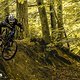 Dank wenig Gewicht lässt sich dieses Bike schnell in jede Kurve werfen und folgt Richtungswechseln sehr präzise.