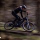 Alles-andere-als-Traege-carvt-sich-das-Cannondale-Moterra-LT-eine-Mischung-aus-flachen-und-steilen-Pfaden-sollte-erste-Eindruecke-bescheren