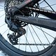 Geschaltet wird mit der SRAM Eagle Transmission 70, die als Einstiegsgruppe in die Transmission-Welt mit Seilzug angesteuert wird
