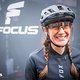 Stephanie Teltscher – amtierende deutsche E-Bike Meisterin – sorgt für gut Stimmung und hat reichlich Tipps für die Teilnehmenden