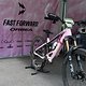 Sieht aus, wie bei Profis: Vor dem Rennen parken unsere Bikes in einem Zelt.