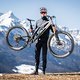 Light-E-Bike ist eine etwas trügerische Formulierung, denn sie suggeriert vor allem ein geringes Gewicht – besser passen Light-Support oder Minimal-Assist, die den leichten, natürlichen Unterstützungscharakter der Motorsysteme beschreiben