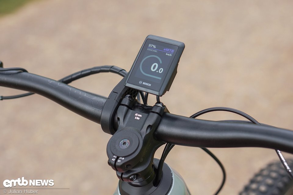 Unterschied Bosch Kiox Und Kiox 300 Foto: Hoch über dem Lenker thront das Bosch Kiox 300-D…